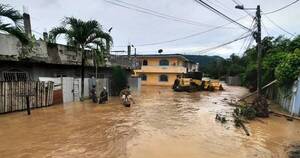 La Nación / Inundaciones golpean al norte de Ecuador