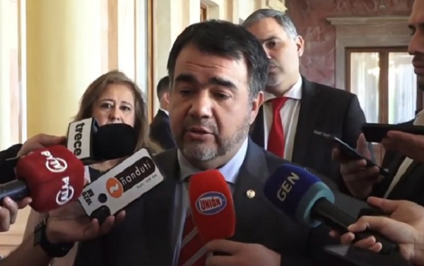 Diario HOY | Gobierno saliente sostiene sus mentiras y se niega a parar licitaciones innecesarias