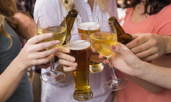 Más de la mitad de la población ingiere bebidas alcohólicas en el país, sostienen - OviedoPress