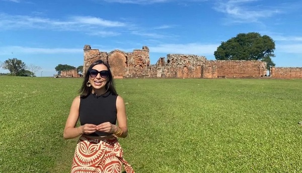 La conductora española Verónica Zumalacárregi elogió a Paraguay desde las Ruinas Jesuíticas - Teleshow