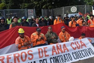 Aña Cua: obreros anuncian huelga de hambre y encadenamiento para exigir firma de contrato colectivo - Nacionales - ABC Color
