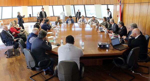 Afinan detalles con miras a la reglamentación de la ley de cooperativas de trabajo asociado