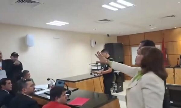 Inicia juicio oral, pero Mbururu chicanea intentando hacer valer fueros que no tiene