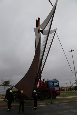 Monumento en homenaje al arpa paraguaya se erige en la Costanera de Asunción - El Independiente