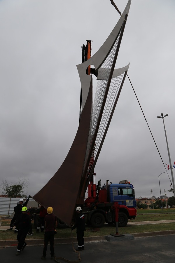 Monumento en homenaje al arpa paraguaya se erige en la Costanera de Asunción - El Independiente