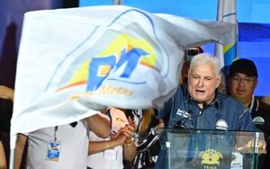 Martinelli, expresidente e investigado por lavado de dinero, formaliza candidatura en Panamá - Mundo - ABC Color