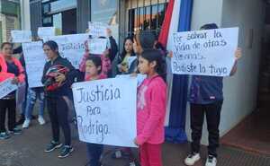 Madre y allegados piden justicia por muerte de "Pichanga"