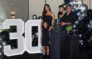 Juan Iturbe llegó a los 30 y la celebración fue a pura familia - Gente - ABC Color