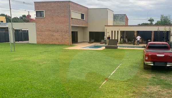 Diario HOY | Caso “Cachorrâo”: allanan lujosa residencia usada por narcos para entretenimiento