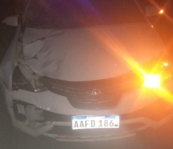 Diario HOY | Itapúa: luces de otro vehículo lo "encandilaron" y terminó chocando a una mujer