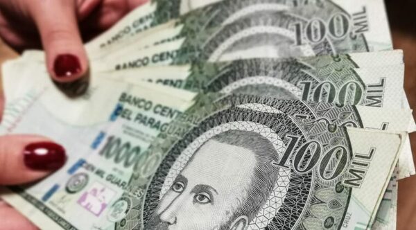 CAJA FISCAL PUEDE EXPLOTAR EN EL 2027, NO HABRÁ DINERO PARA PAGAR A JUBILADOS - Itapúa Noticias