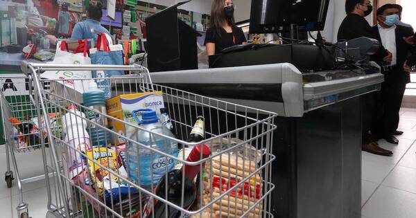 La Nación / Consumo se mantiene bajo ante pérdida del poder adquisitivo de las familias, señalan