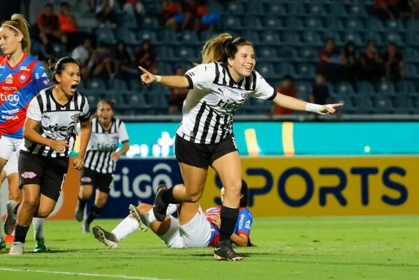 Final blanco y negro en Fútbol Femenino - Fútbol - ABC Color
