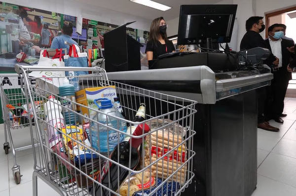Consumo se mantiene bajo ante pérdida del poder adquisitivo de las familias, señalan