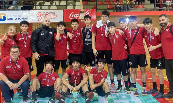 Ovetense U15 se quedó con el segundo lugar en el Campeonato de Federaciones de Básquetbol - OviedoPress