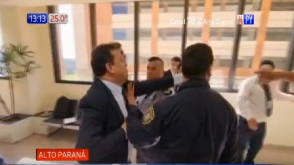 Incidentes en juicio contra senador electo "Mbururú" - Noticias Paraguay