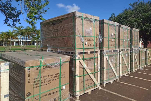 Universidad de Foz de Yguazú construye una usina fotovoltaica - La Clave