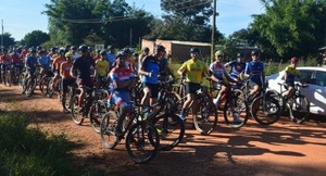 Más 250 participantes de la competencia ciclista, organizado por el Club Pedaleros Sanjosianos - Noticiero Paraguay