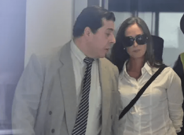 Esposa de militar se presentó ante la Fiscalía