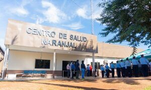 Gobernador inaugura obras y mejoras en Centro de Salud de Naranjal