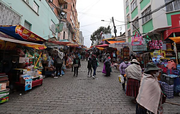 Bolivia reporta un déficit comercial de 134 millones de dólares entre enero y abril - MarketData