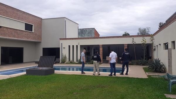 Allanan vivienda que habrían utilizado como aguantadero los miembros del PCC