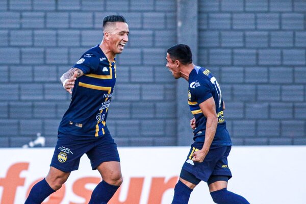 ¡Duró seis meses! Lucas Barrios no continuará en Sportivo Trinidense