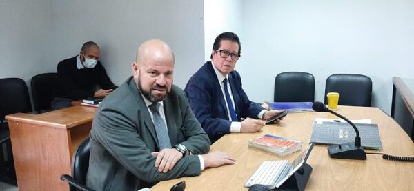 Fiscal solicita 3 años y 6 meses de cárcel para excontralor Enrique García