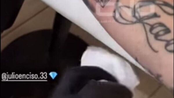 Fanático caaguaceño se tatuó la firma de Julio Enciso