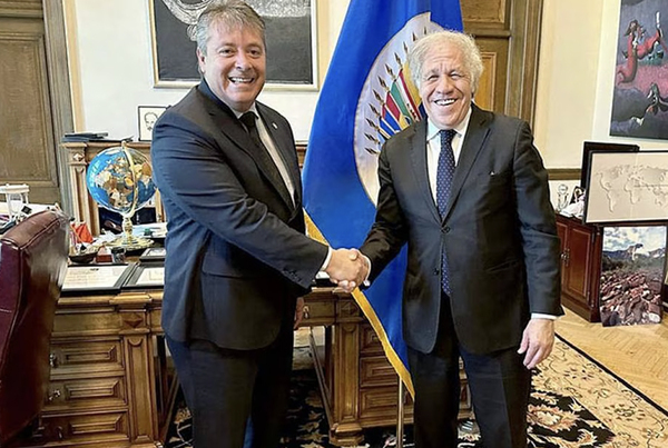 Diputados paraguayos se reúnen con Secretario General de la OEA en Washington | OnLivePy