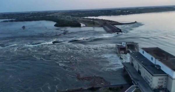 La Nación / Ucrania: destruyen represa que refrigera reactores de planta nuclear