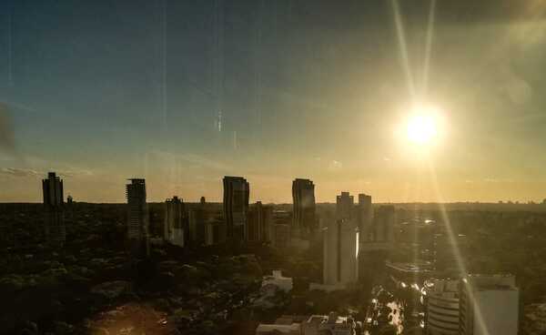 Pronostican una jornada cálida con cielo escasamente nublado y sin lluvias