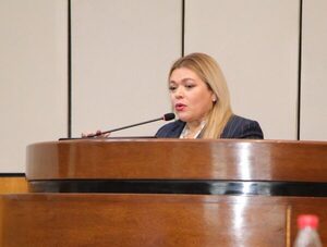Camarista denuncia amenaza de muerte y pide custodia policial · Radio Monumental 1080 AM