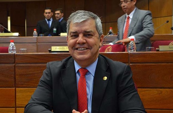 Enrique Riera es anunciado como futuro ministro del Interior por el presidente electo | DIARIO PRIMERA PLANA
