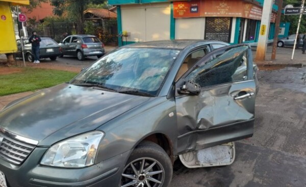 Motociclista herido tras accidente sobre avda. Bernardino Caballero
