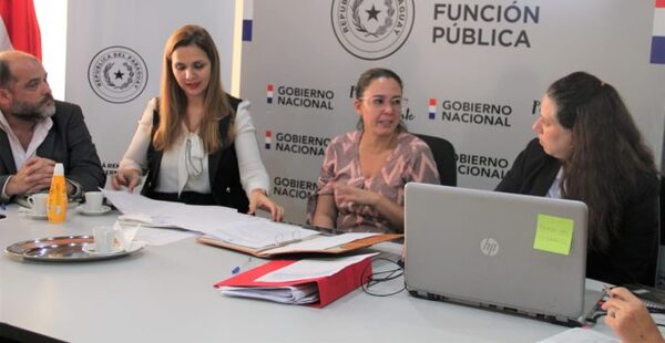 Se inicia proceso para incorporar sicólogos a instituciones educativas - La Clave