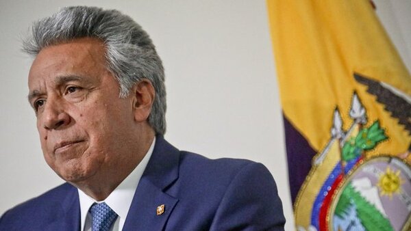 Lenin Moreno deberá presentarse cada mes en embajada ecuatoriana de Asunción