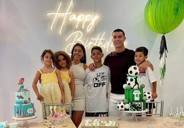 Cristiano Ronaldo celebró los seis años de sus mellizos - Gente - ABC Color
