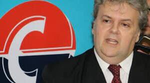 Crisis en Copaco: funcionarios se lanzan contra Sante Vallese