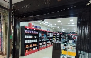 Turistas son asaltados en pleno comercio de CDE - Noticias Paraguay