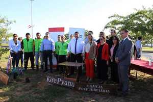 Como parte de su reinsersión social, internos realizan jornada de limpieza en Costanera de Asunción
