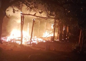 Diario HOY | Incendian viviendas e hieren con machete a un adolescente en Yby Yaú