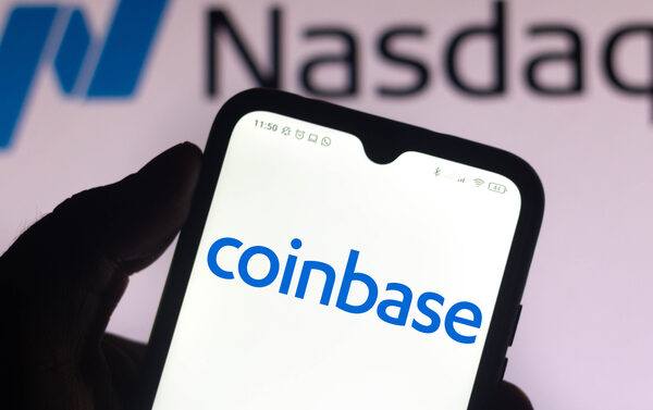 EEUU demanda a la plataforma de criptomonedas Coinbase, que se hunde en la Bolsa - Revista PLUS