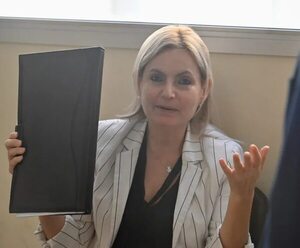 Juez ordena prisión de fiscala Ana Girala en proceso por presunta coima - Policiales - ABC Color