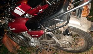 Video: robó una moto en Villa Elisa y murió en un accidente durante la huida - Policiales - ABC Color