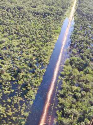 Comitiva realiza sobrevuelo sobre fortín General Díaz para verificar situación de las aguas del Pilcomayo
