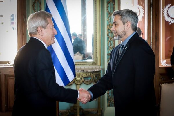 Presidente recibió cartas credenciales del embajador de Uruguay - El Independiente