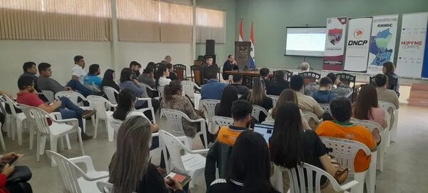 Realizan capacitación a empresarios de mipymes para presentarse en licitaciones - Economía - ABC Color