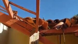 Cayó techo de aula clausurada en céntrica escuela de Coronel Oviedo