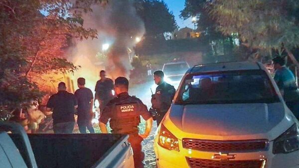 Vecino corrió con machete a funcionario municipal que intervino en quema de basura